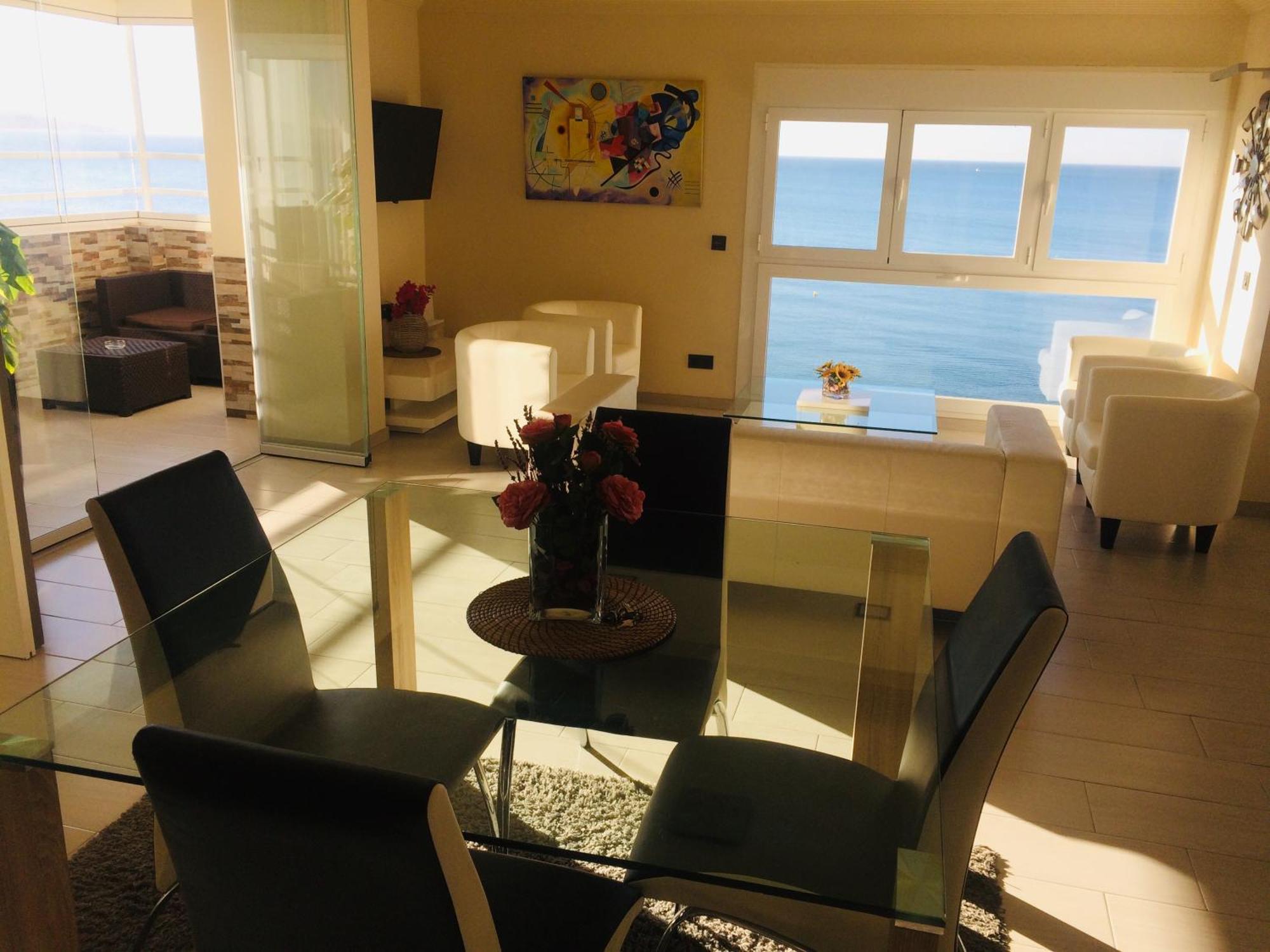 Royal Executive Suite Малага Экстерьер фото