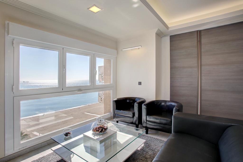 Royal Executive Suite Малага Экстерьер фото