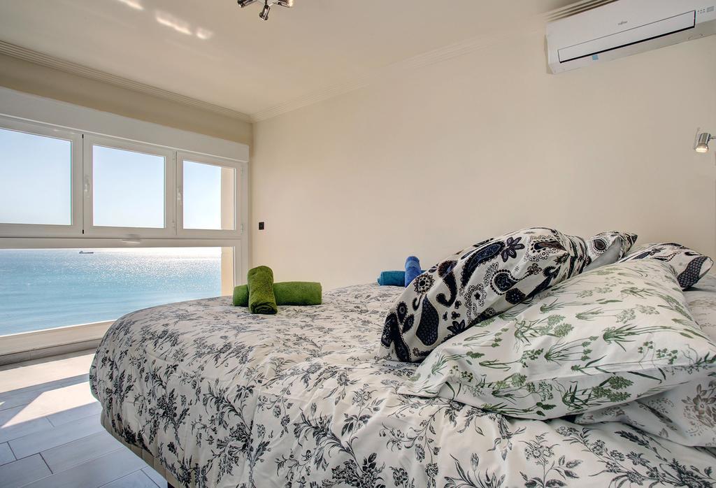 Royal Executive Suite Малага Экстерьер фото