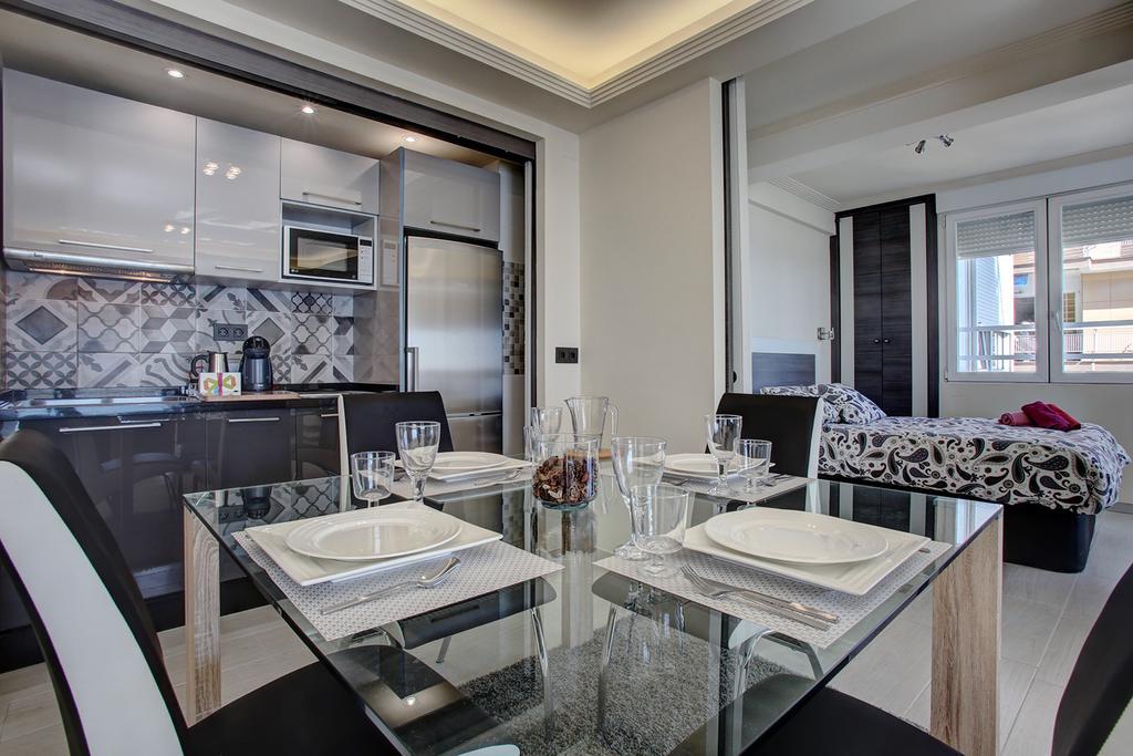 Royal Executive Suite Малага Экстерьер фото