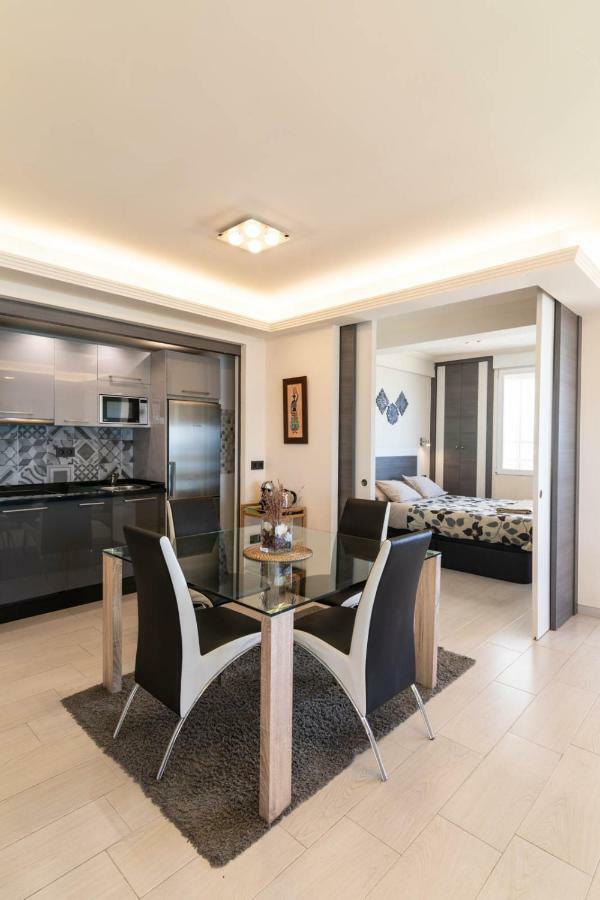 Royal Executive Suite Малага Экстерьер фото