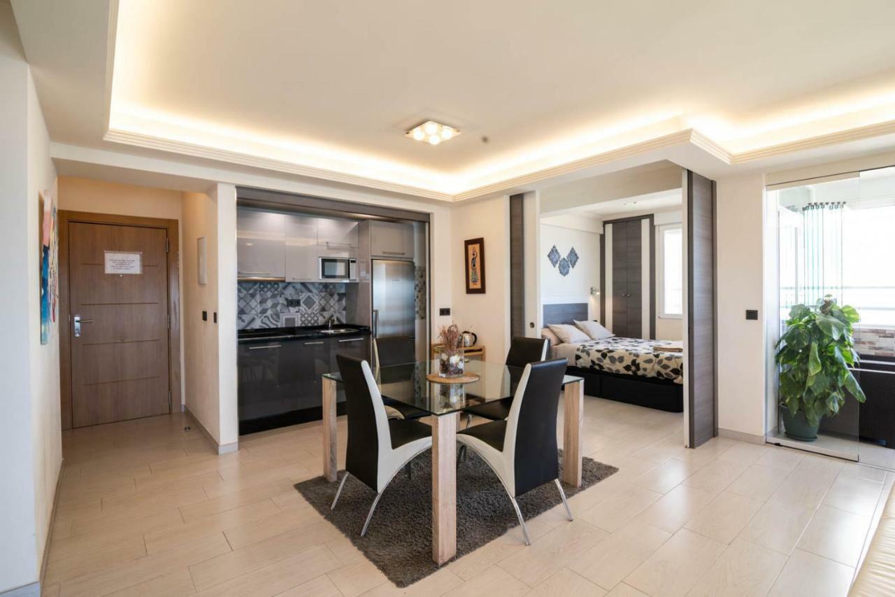 Royal Executive Suite Малага Экстерьер фото