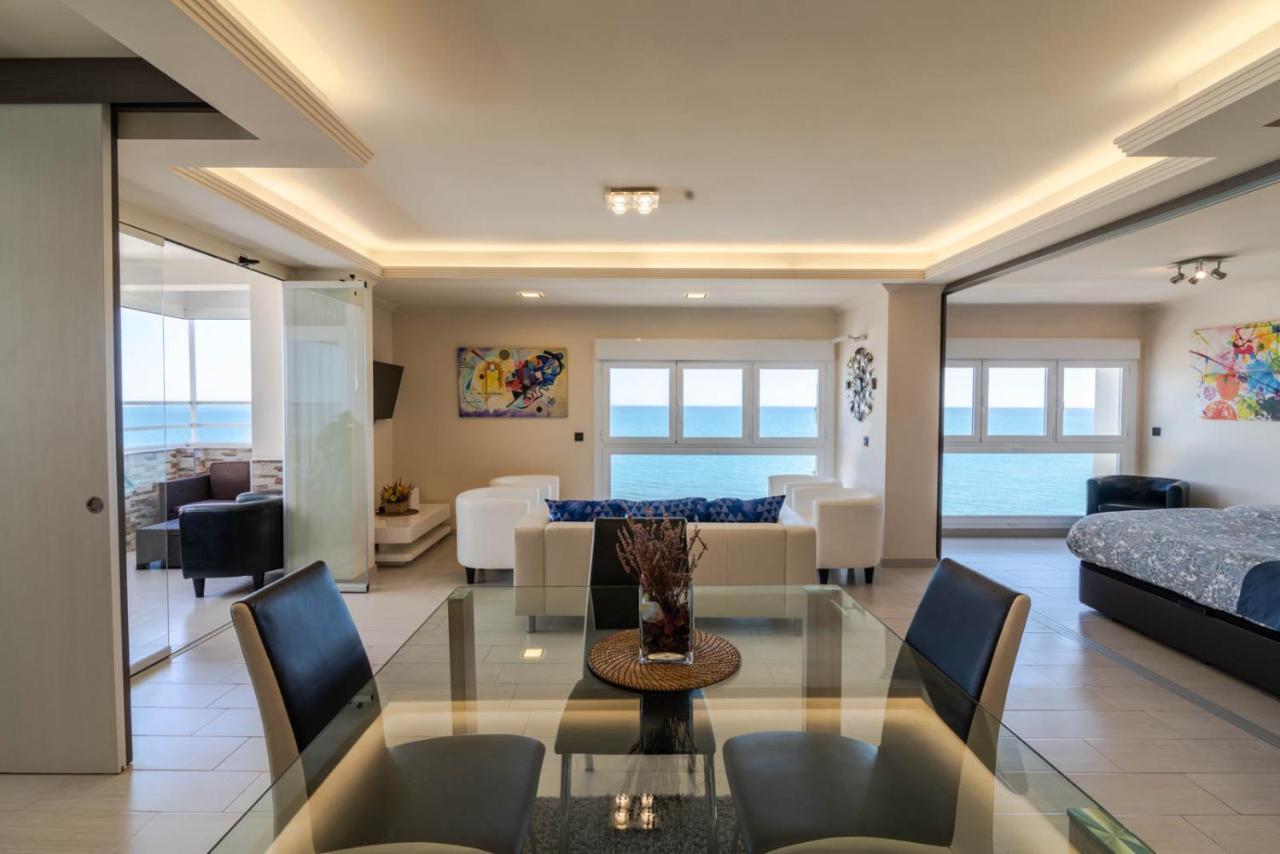 Royal Executive Suite Малага Экстерьер фото